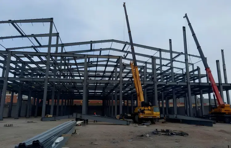 Prefabricated steel warehouse structural framing